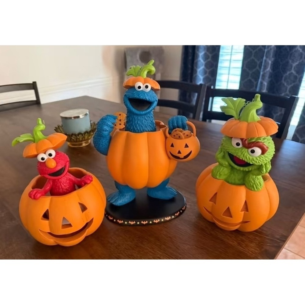 Sesame Street Halloween Pumpkin Cookie Monster Elmo & Oscar Figurine Set